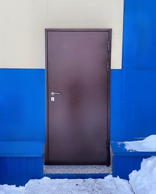 Уличная стальная дверь